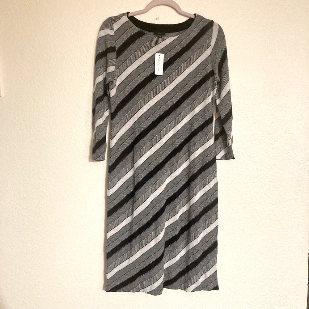 Nwt Ann Taylor printed sweater dress